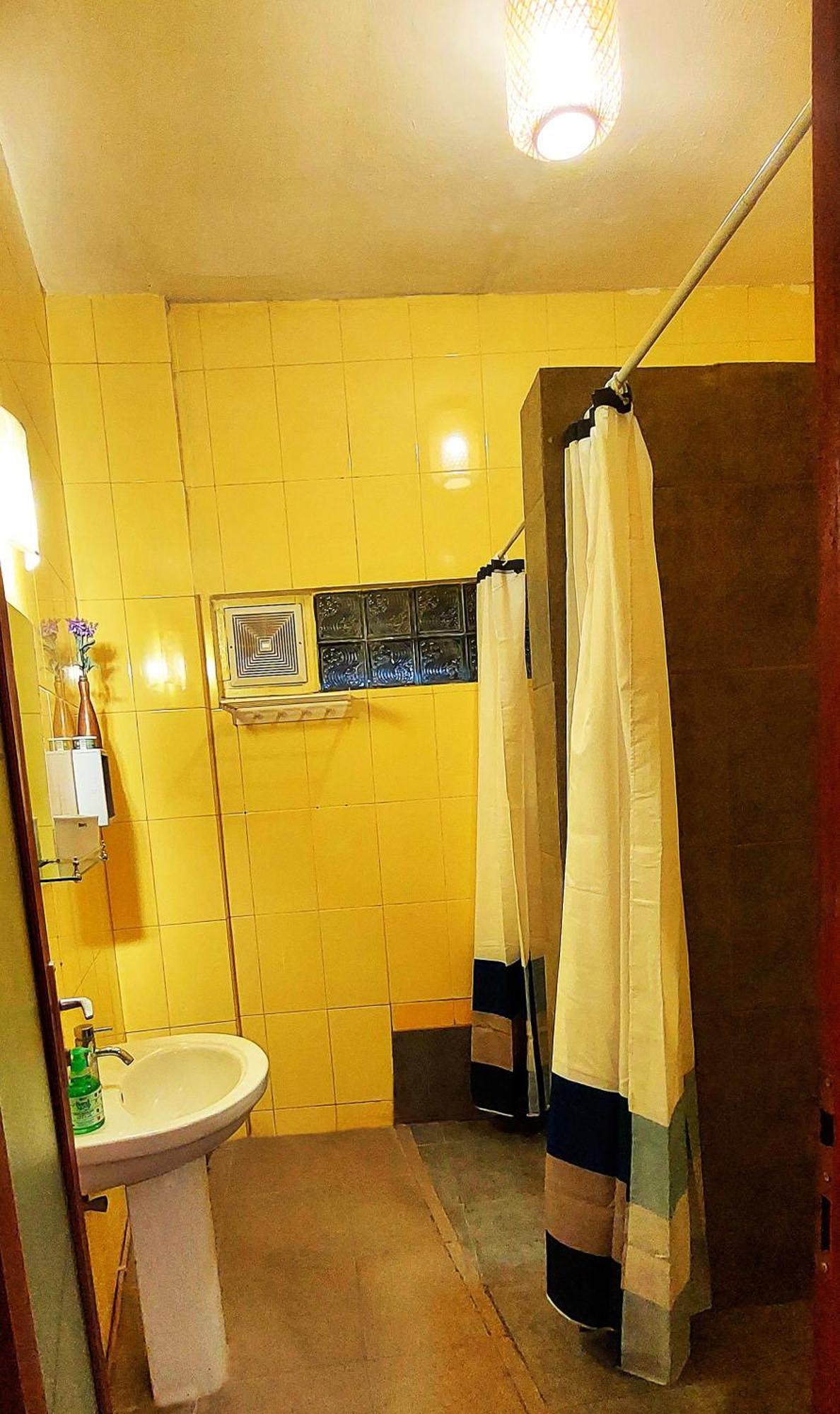 Hustay Guest House - Canggu エクステリア 写真